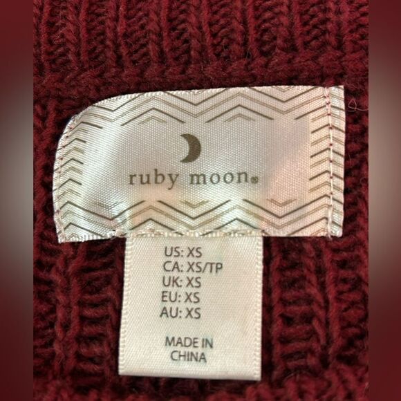Ruby Moon sweater  - Picture 3 of 4